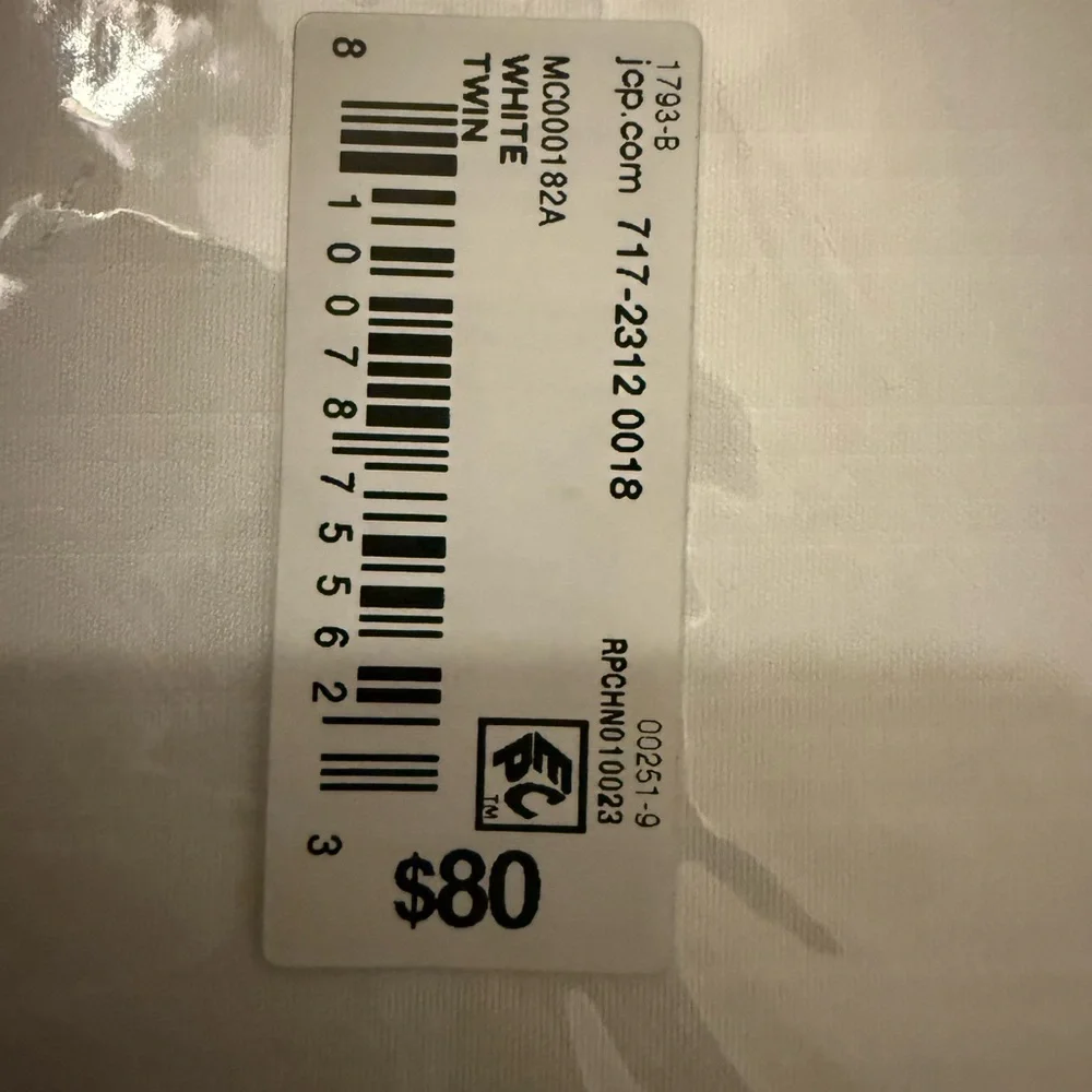White Allergen Barrier Mattress Protector - Twin
